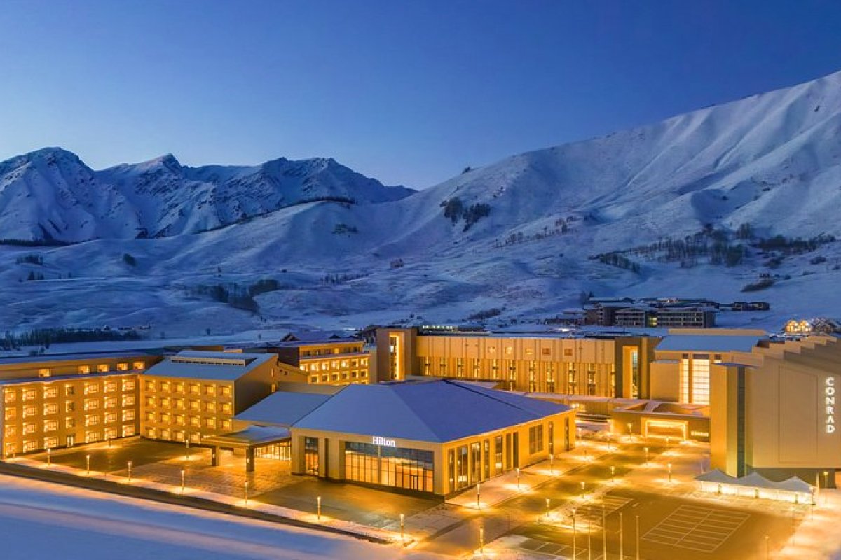 Conrad Altay Hemu view 1