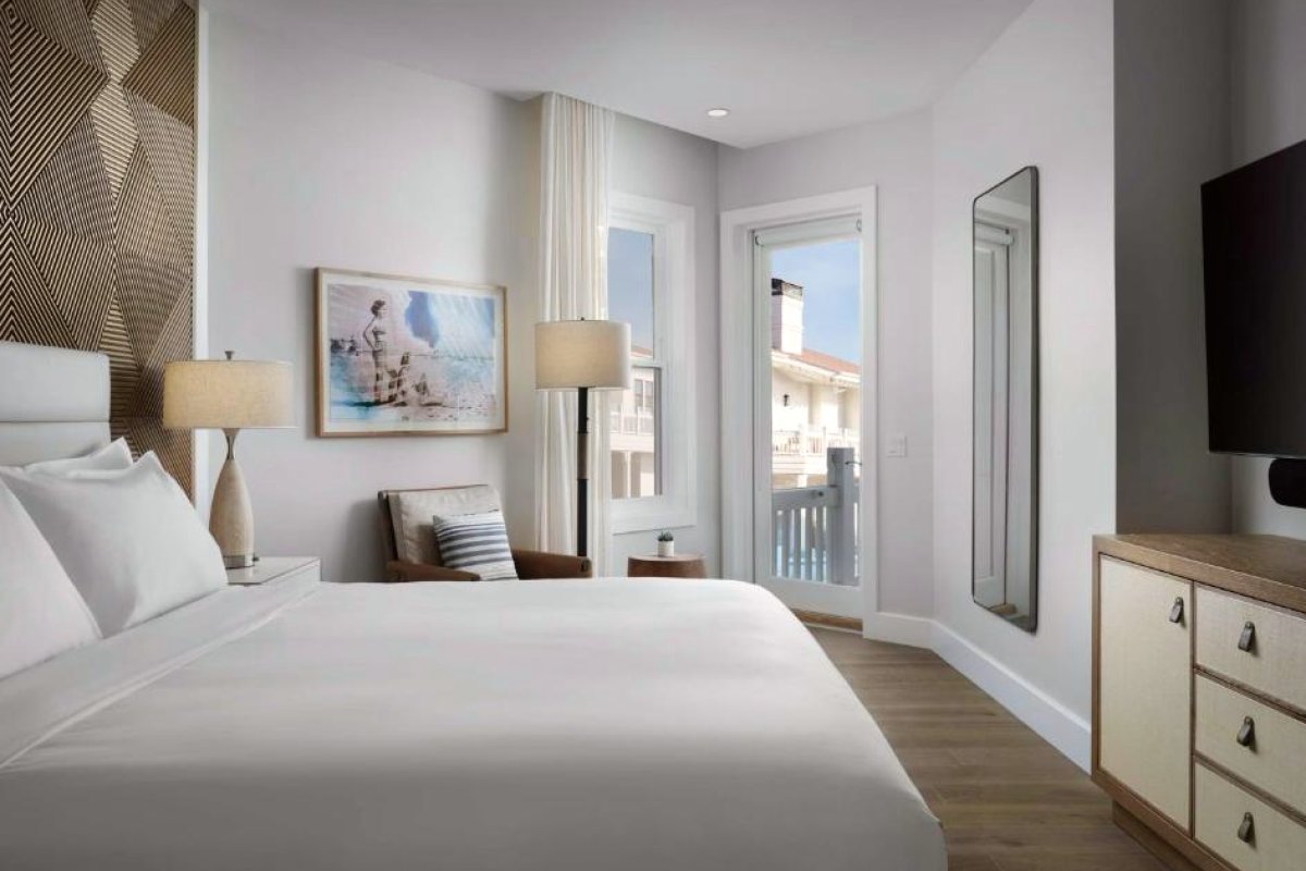 Shore House at The Del, LXR Hotels & Resorts view 2