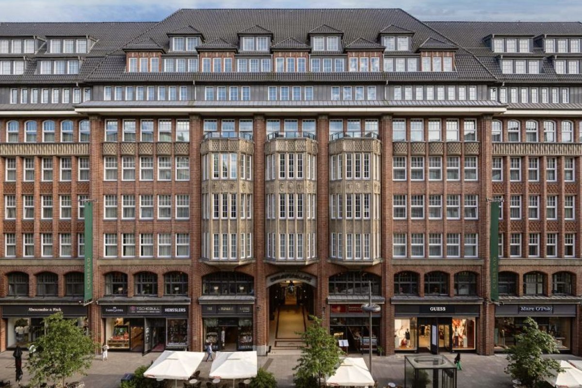 Conrad Hamburg view 1