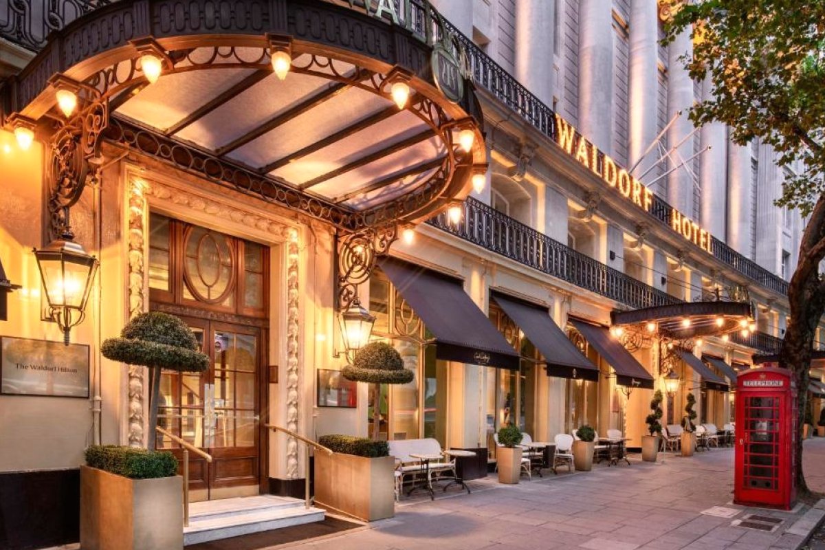 Waldorf Astoria London – Admiralty Arch view 1