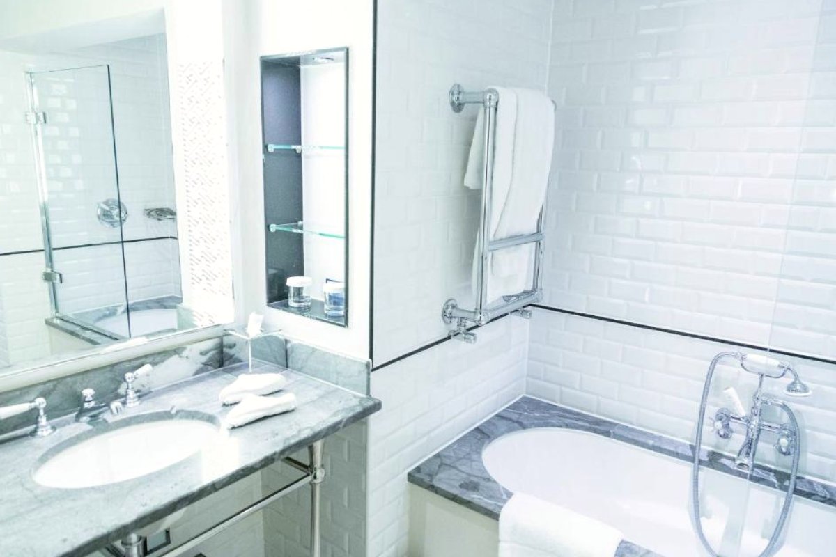 Waldorf Astoria London – Admiralty Arch view 3