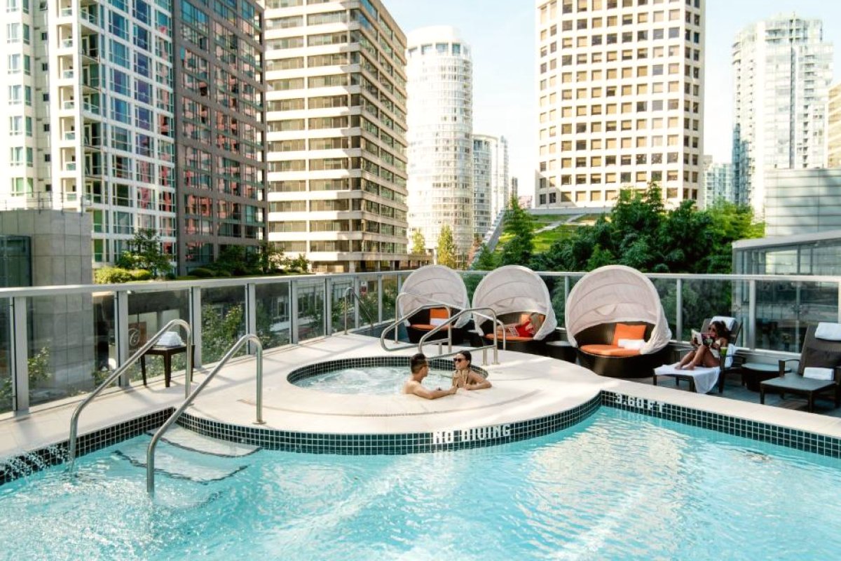 Hyatt Vancouver Downtown Alberni view 4