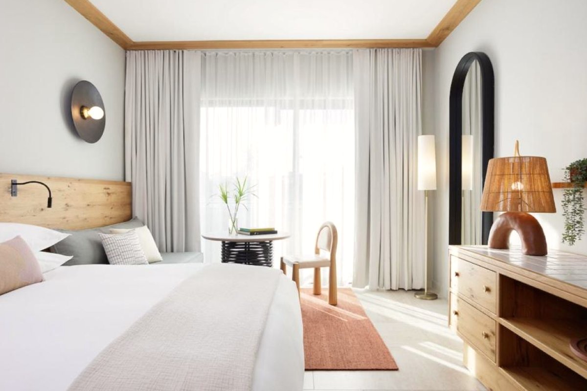 Hotel Indigo Grand Cayman by IHG view 2