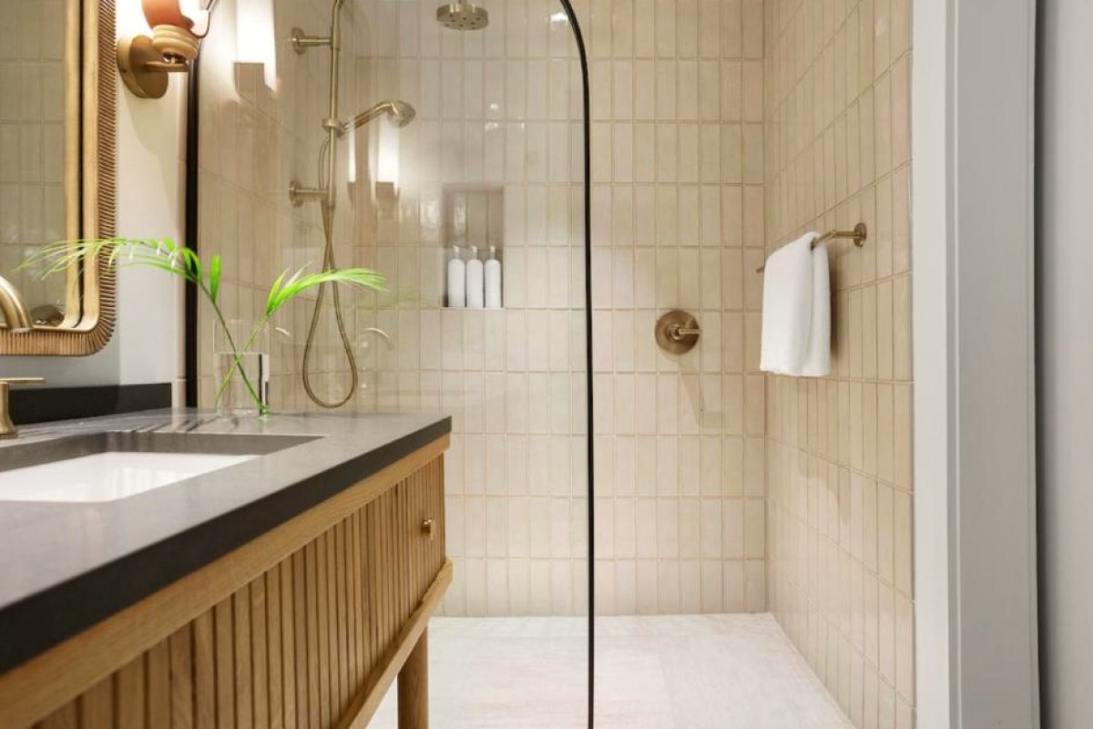 Hotel Indigo Grand Cayman by IHG view 3