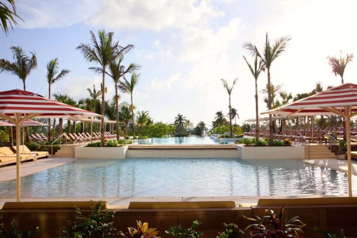 Hotel Indigo Grand Cayman by IHG view 4