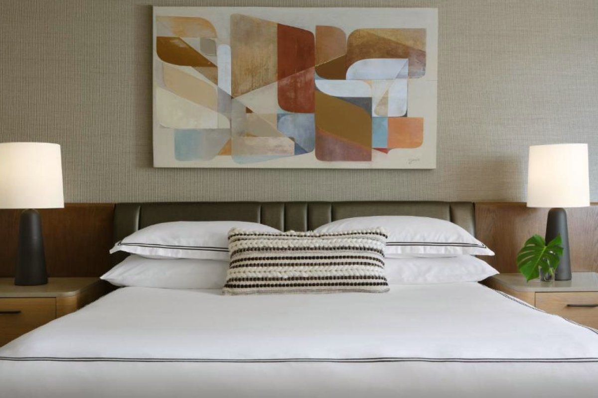 Kimpton Hotel Palomar Phoenix Cityscape by IHG view 2