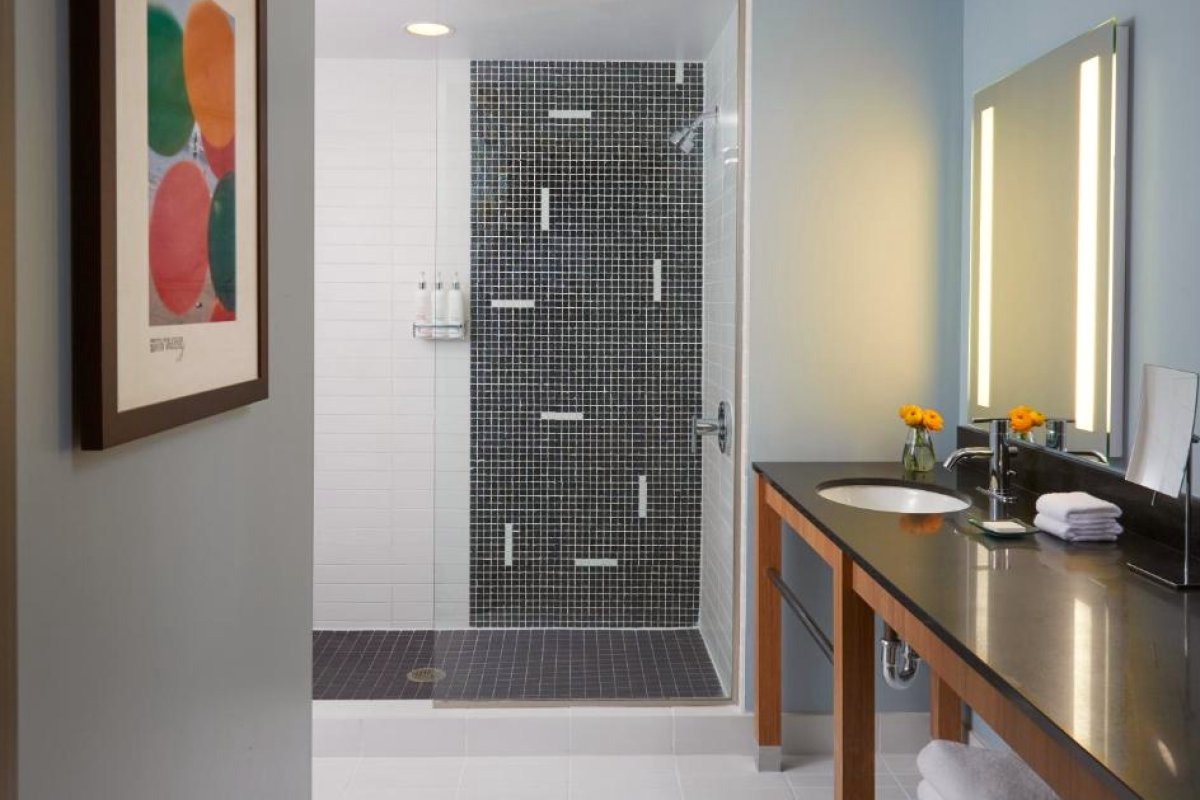 Kimpton Shorebreak Huntington Beach Resort by IHG view 3