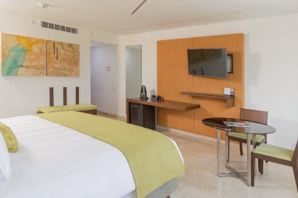 InterContinental Presidente Cancun Resort by IHG view 2