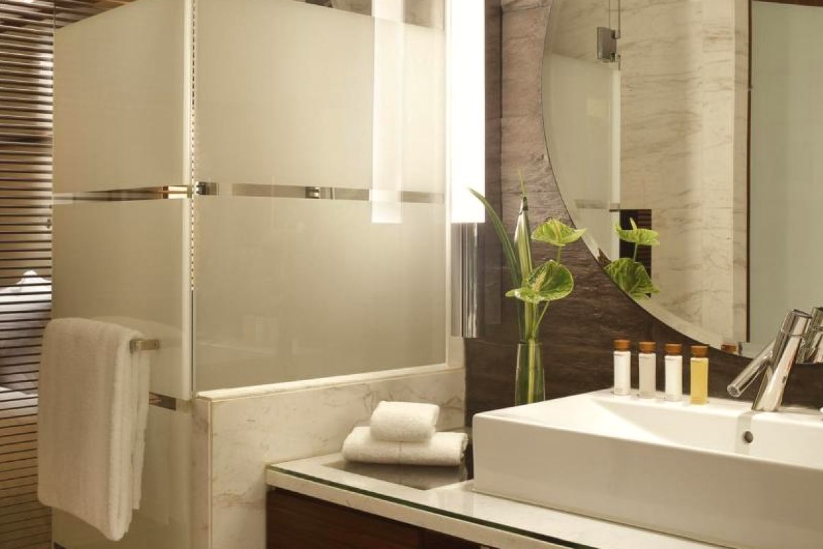 InterContinental Shanghai Pudong Hotel by IHG view 3