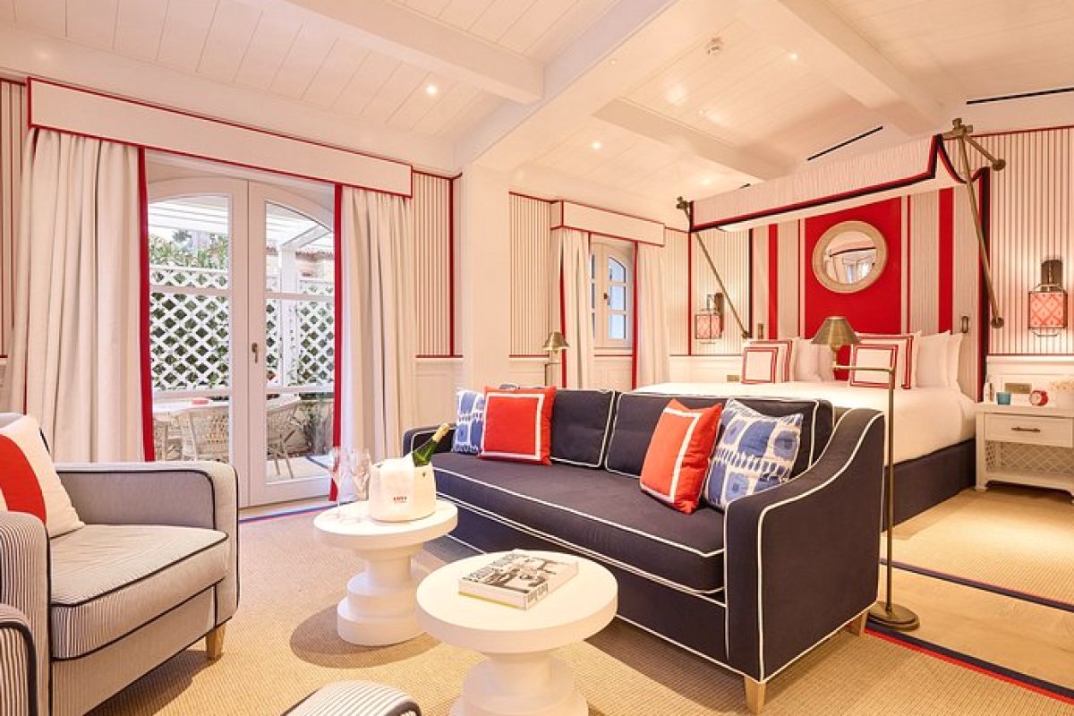 AREV St. Tropez view 2