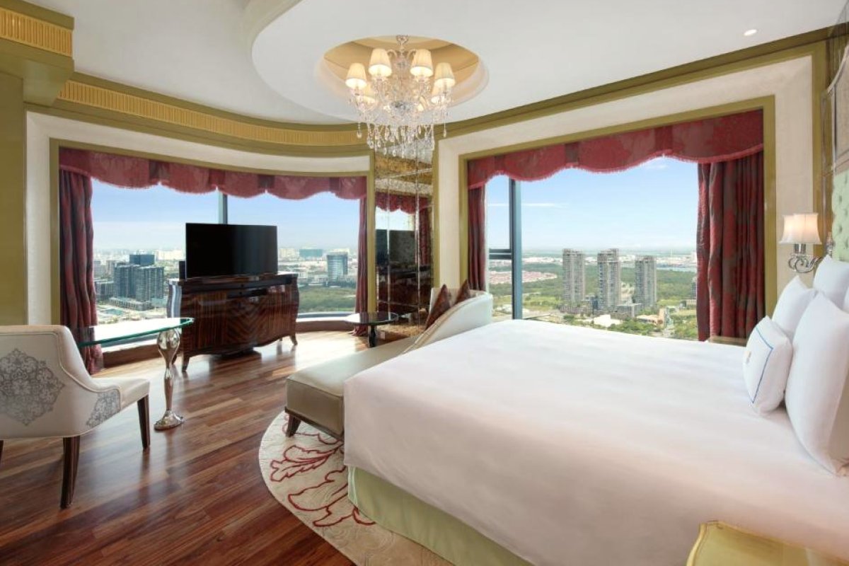 The Reverie Saigon view 2