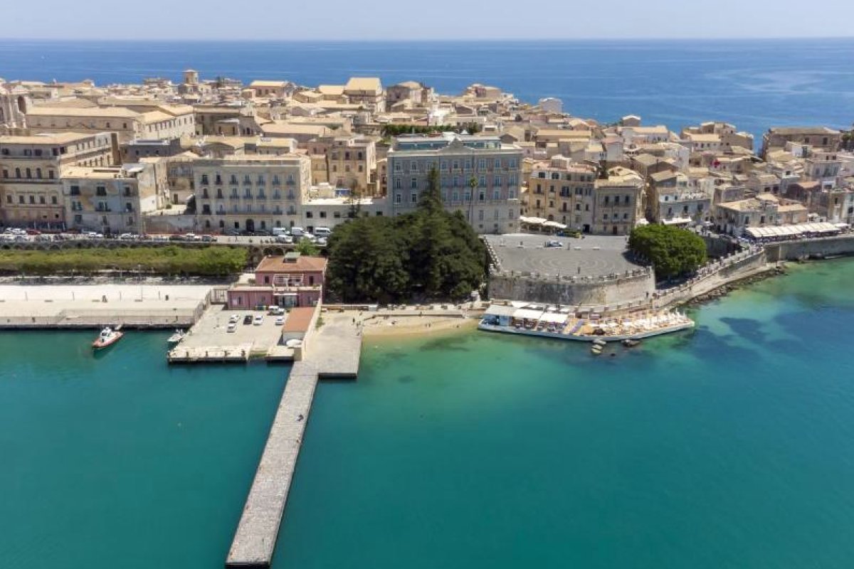 Grand Hotel Des Ètrangers view 1