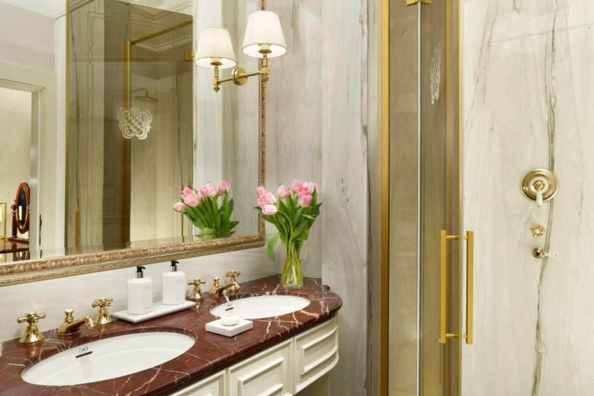 Palazzo Portinari Salviati view 3