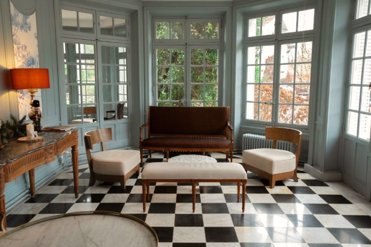 Château la Commaraine view 5