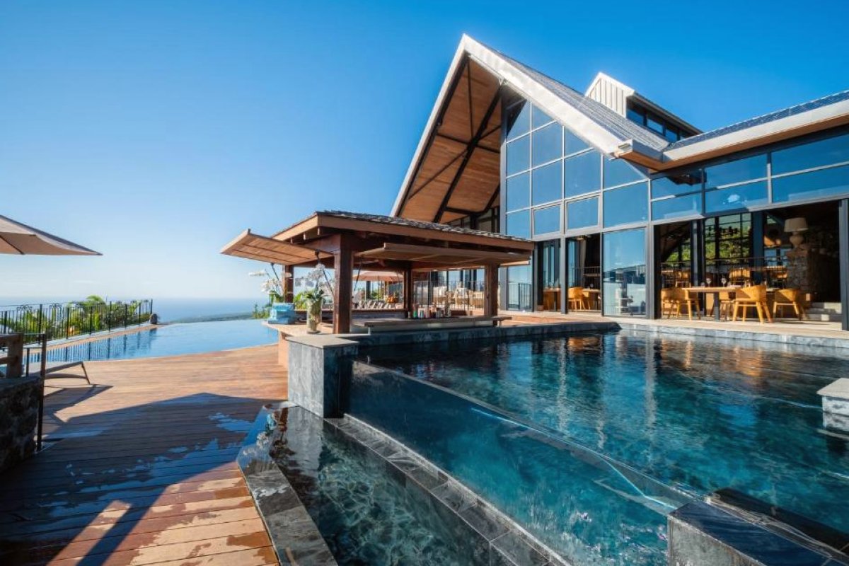 Diana Dea Lodge view 1