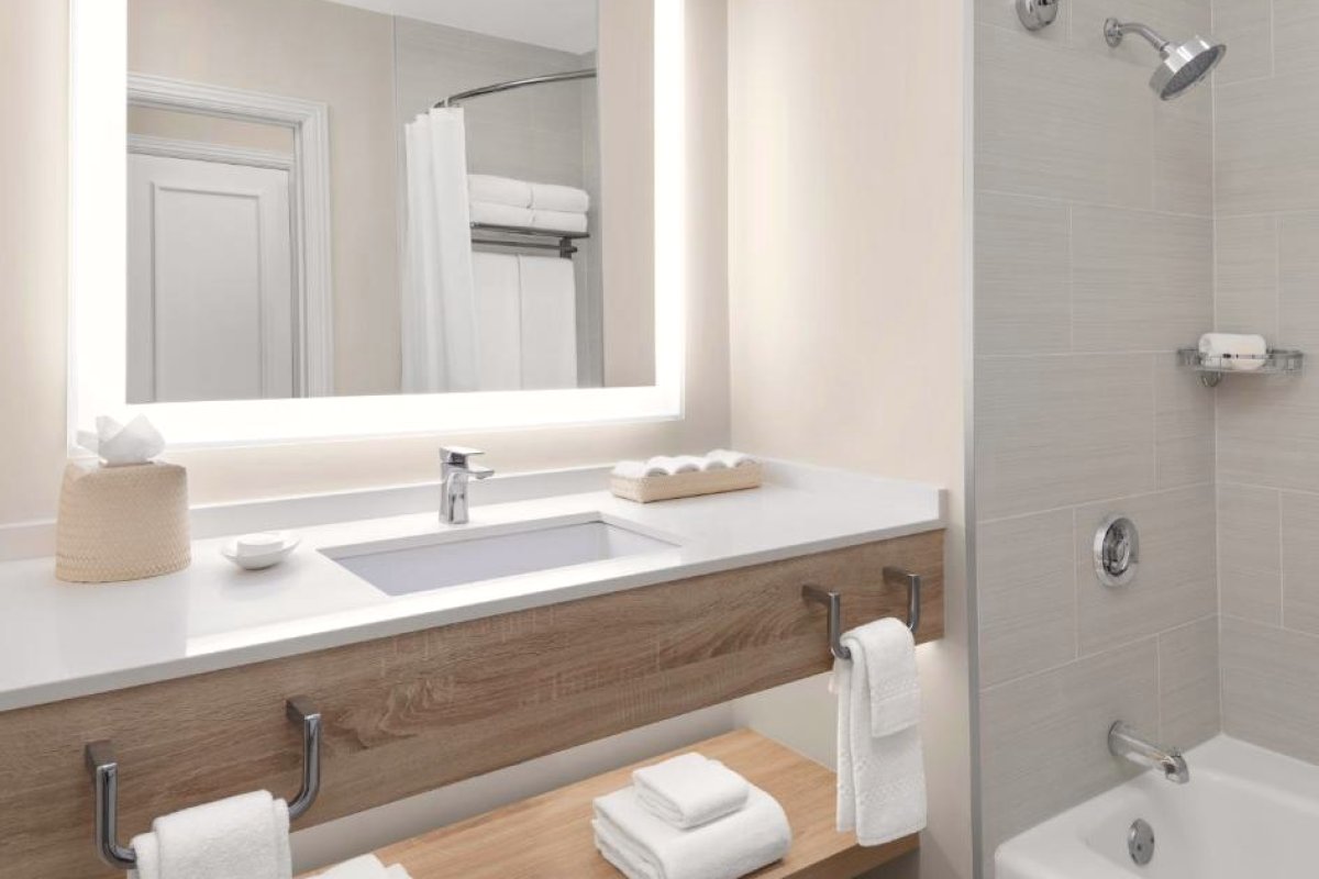 The Royal at Atlantis view 3