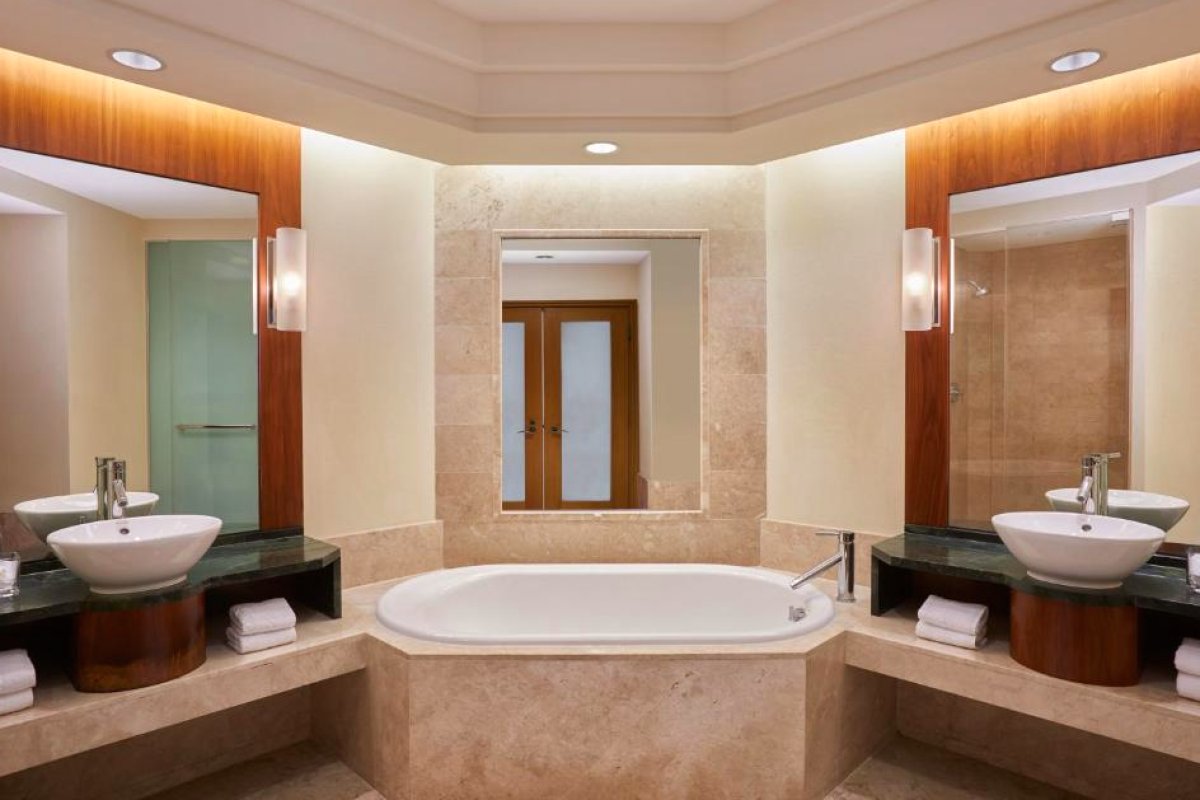 The Cove at Atlantis view 3