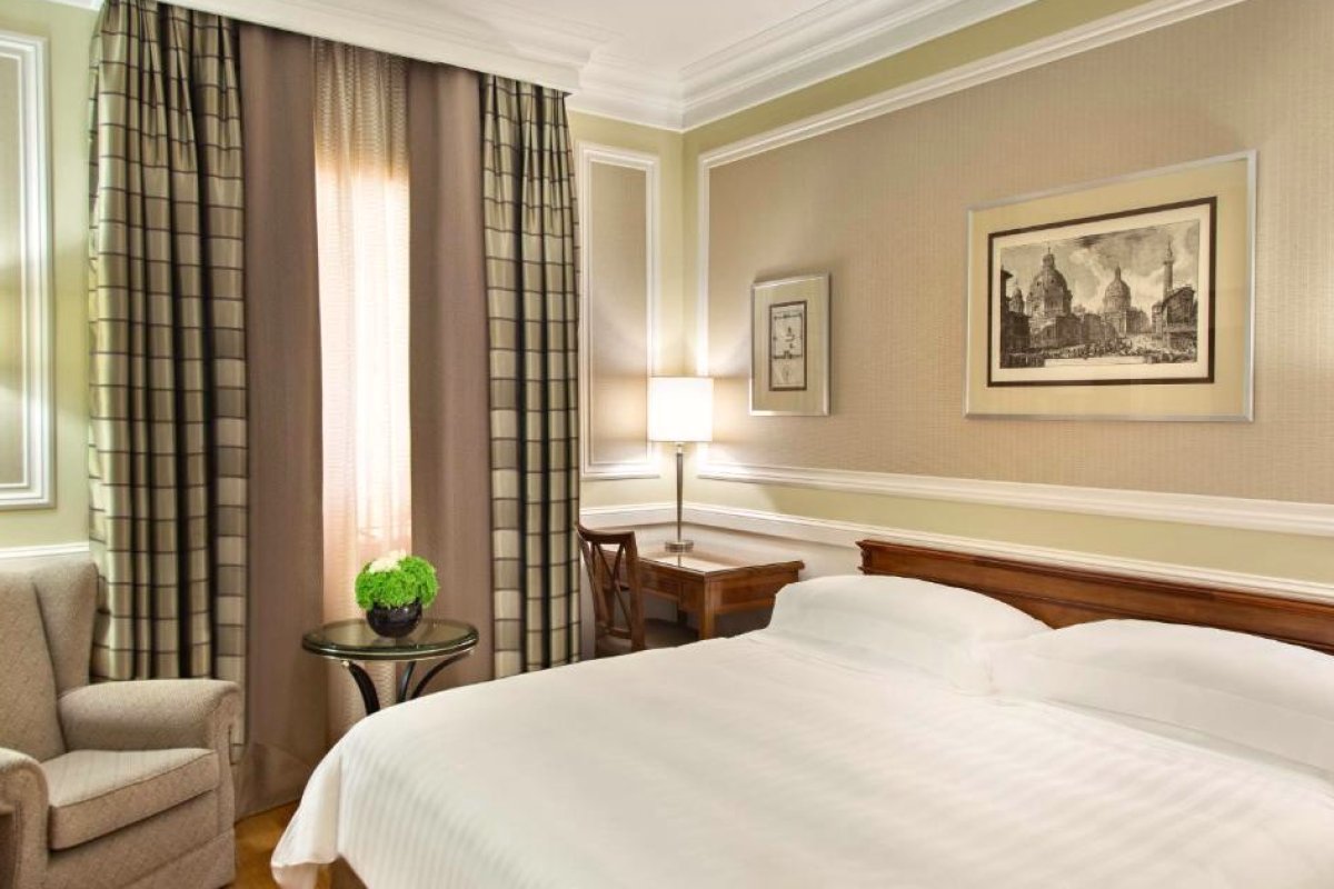 Rome Marriott Grand Hotel Flora view 2