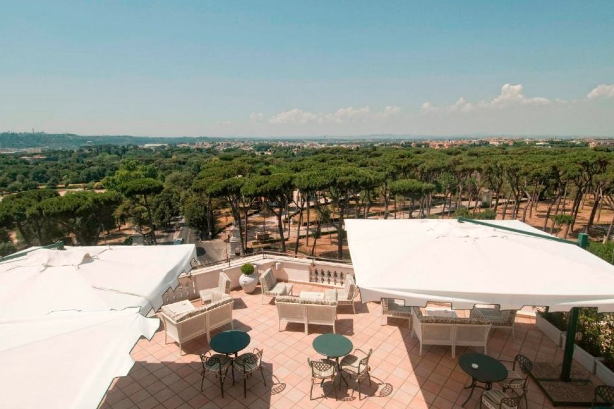 Rome Marriott Grand Hotel Flora view 4