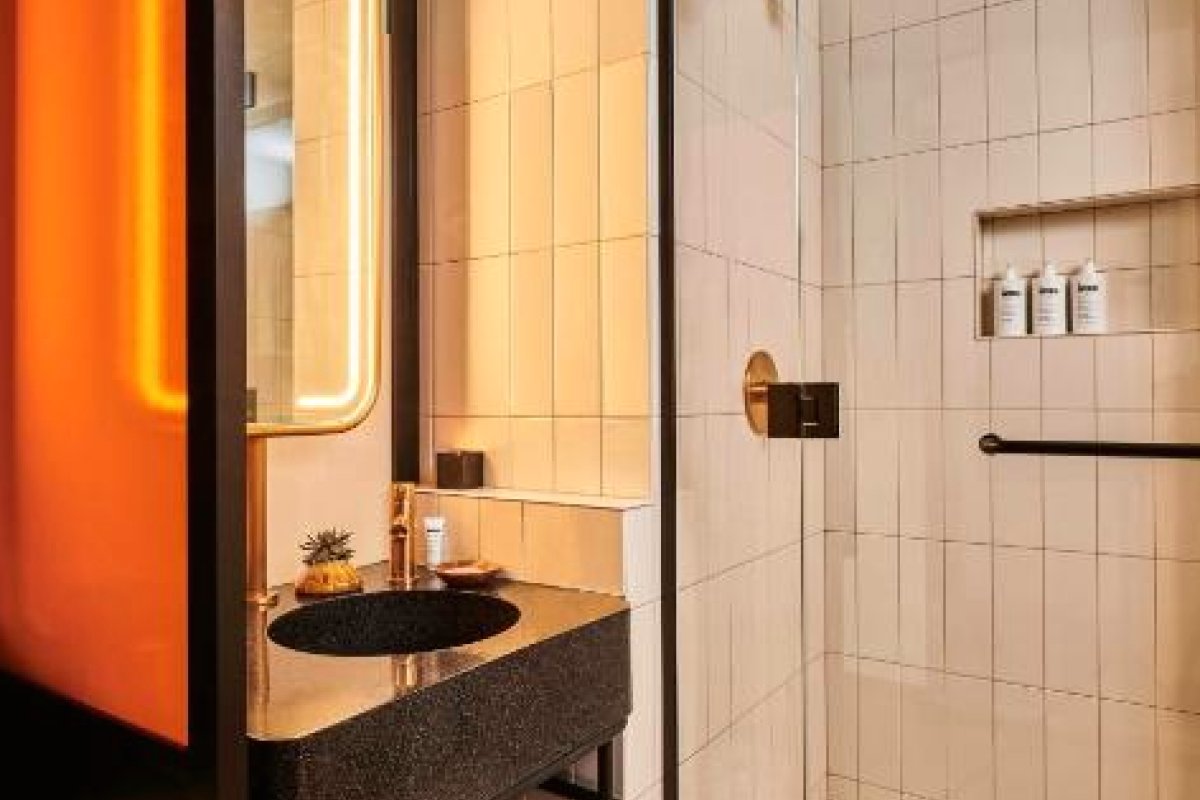 HOLLYWOOD VOLUME, a Tribute Portfolio Hotel view 3