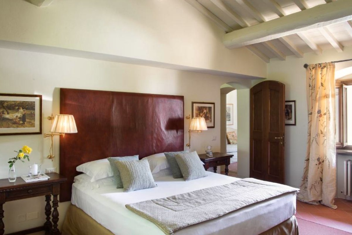 Viesca Toscana view 2