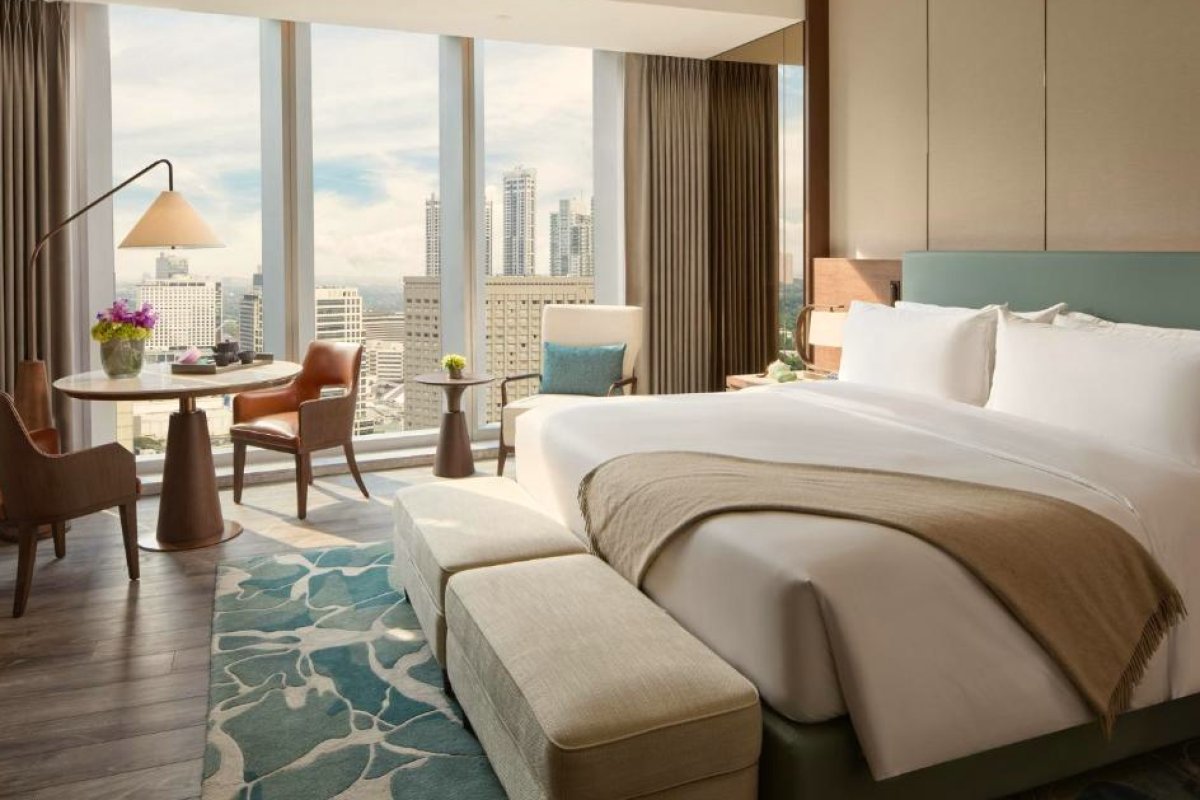Mandarin Oriental Makati, Manila view 2