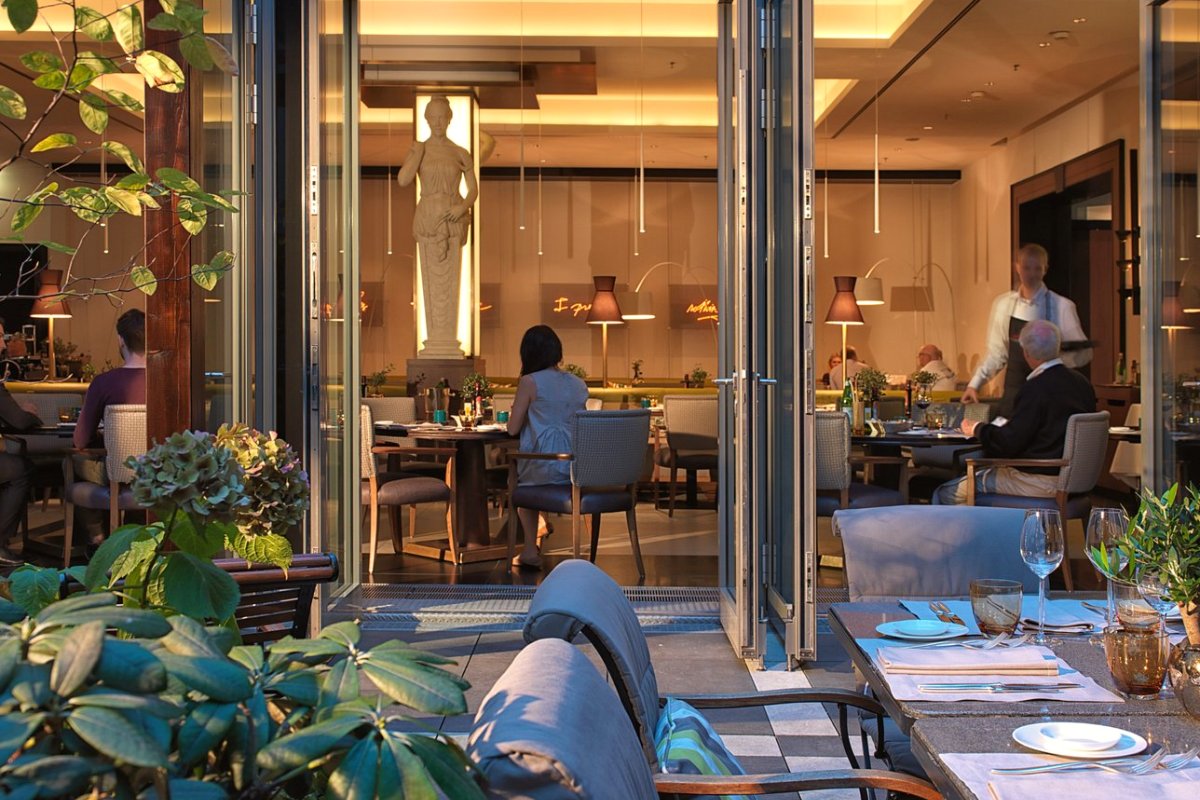 Four Seasons Hotel Berlin view 6